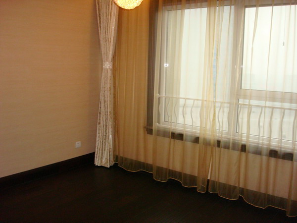 The rental rates at 20000RMB,3Br,239sqm@US United Apartment,besides LufThansa